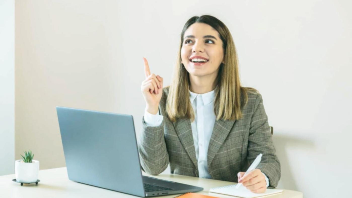 Moderne Lernumgebung für Software-Entwicklung mit zeitgemäßer Ausstattung